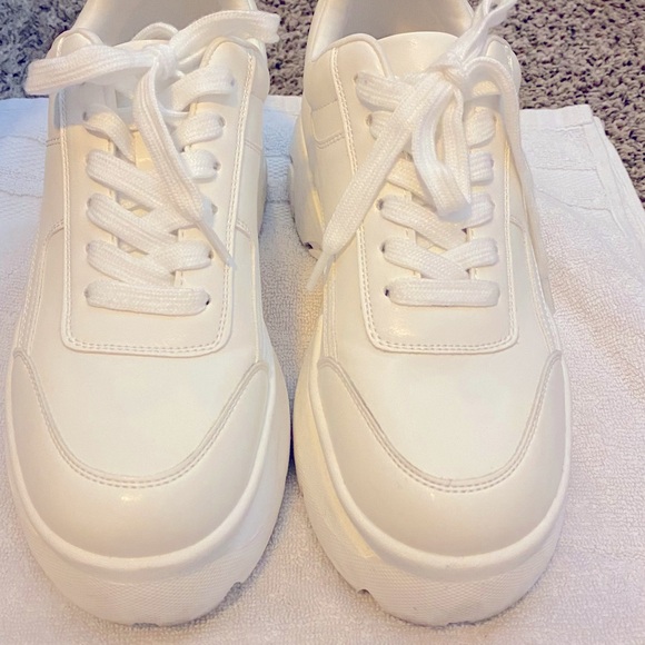 Primark Platform Trainers
Excellent Condition. Worn Once - Picture 3 of 5